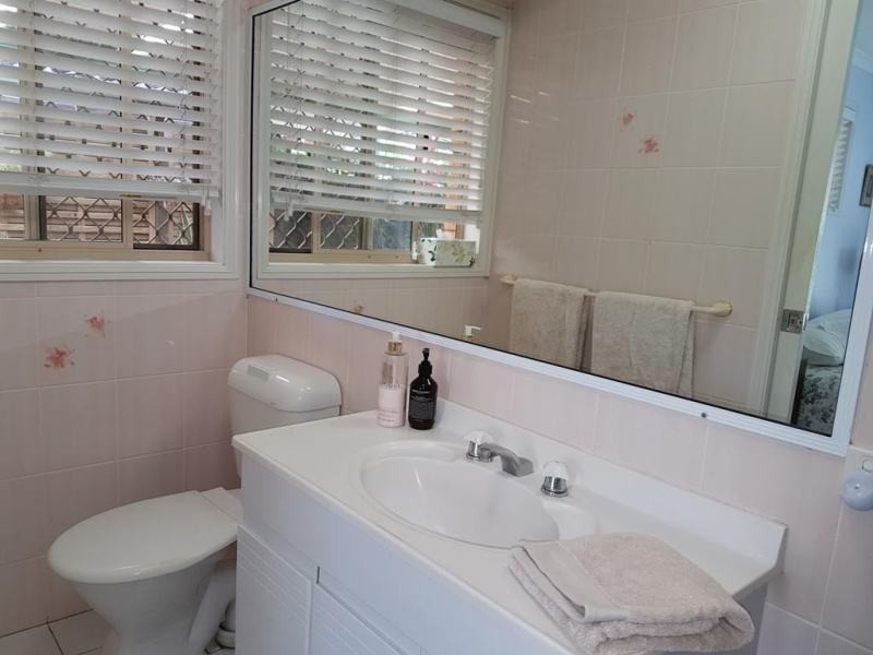 1/4 Teal Court, Burleigh Waters QLD 4220