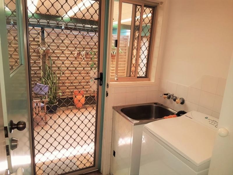 1/4 Teal Court, Burleigh Waters QLD 4220