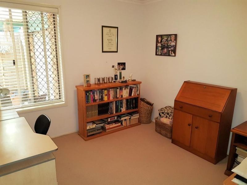 1/4 Teal Court, Burleigh Waters QLD 4220