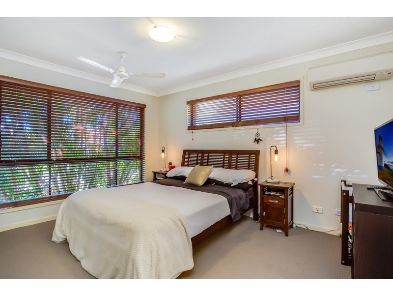 40 Gardendale Crescent, Burleigh Waters QLD 4220