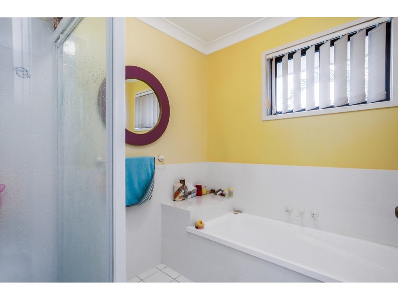 40 Gardendale Crescent, Burleigh Waters QLD 4220