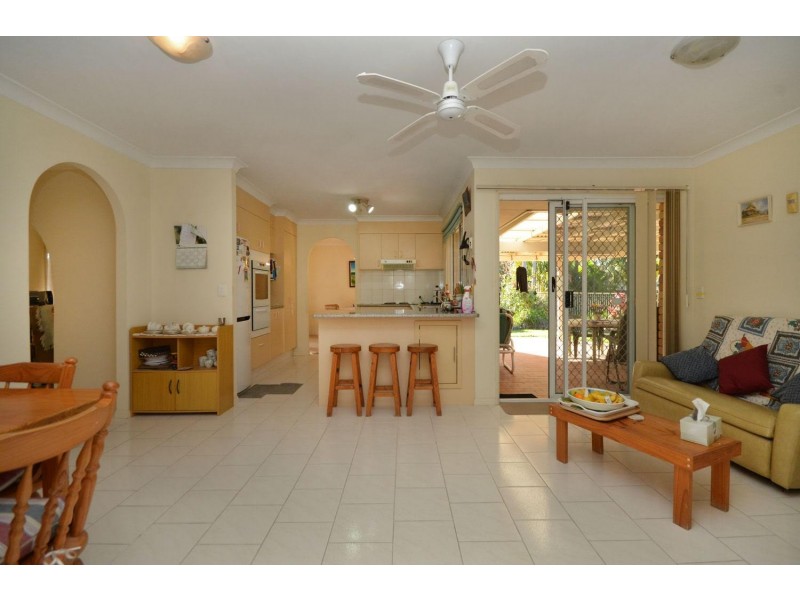 7 Lapwing Place, Burleigh Waters QLD 4220