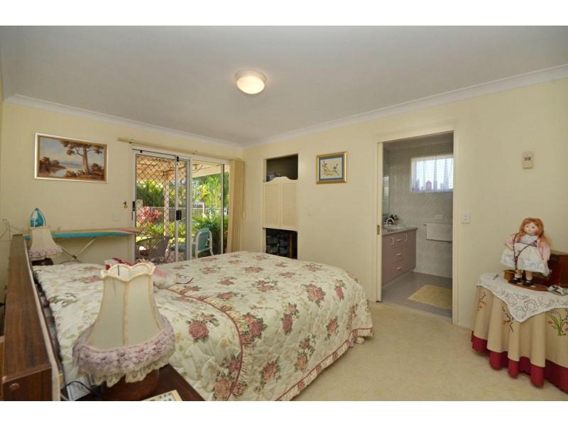 7 Lapwing Place, Burleigh Waters QLD 4220