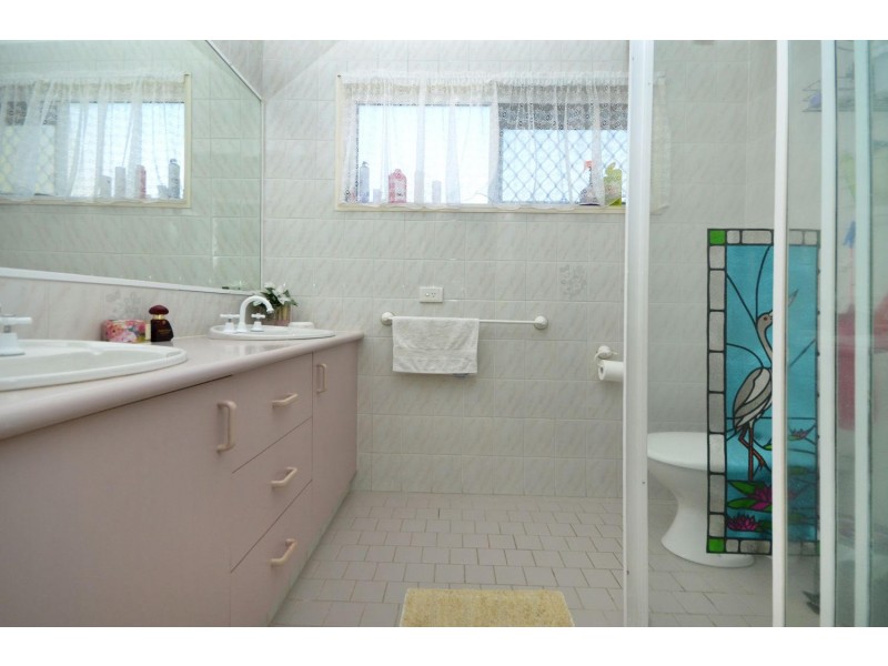 7 Lapwing Place, Burleigh Waters QLD 4220