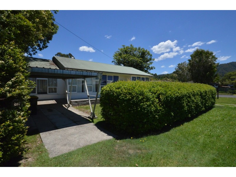 28 Loaders Lane, Coffs Harbour NSW 2450