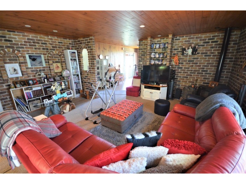 5 Mount Pleasant Drive, North Boambee Valley NSW 2450