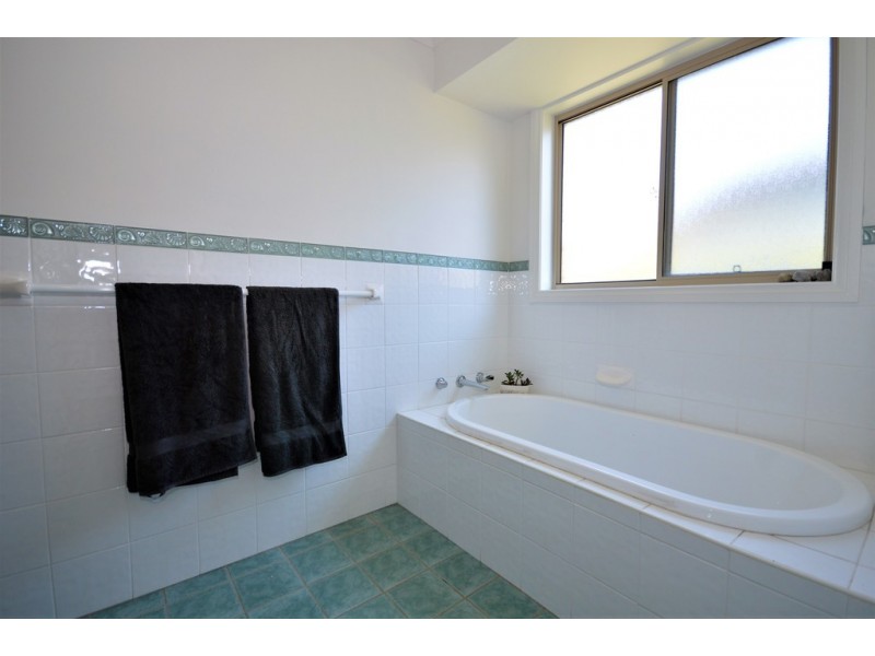 9 Grasslands Close, Coffs Harbour NSW 2450