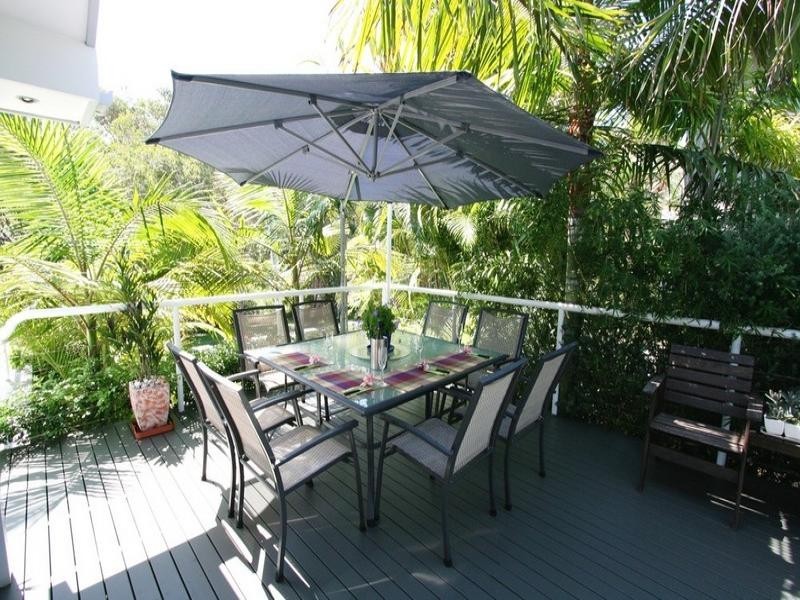 16 Lakeside Drive, Sapphire Beach NSW 2450