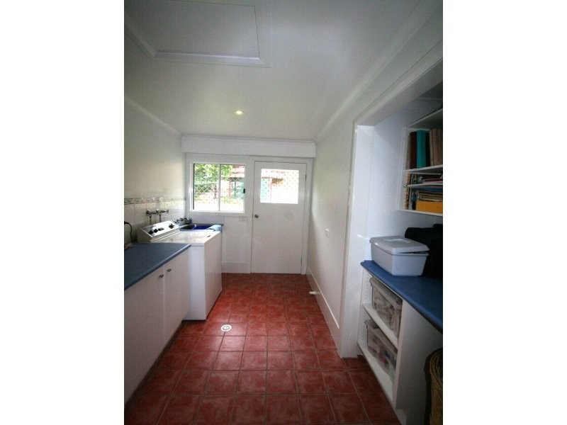 16 Lakeside Drive, Sapphire Beach NSW 2450