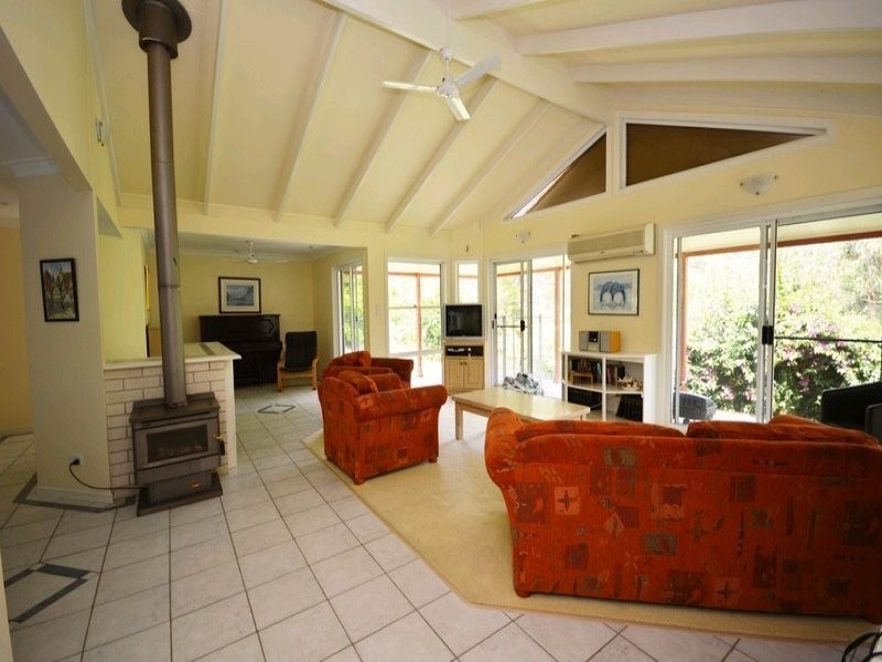 11 Jacaranda Drive, Upper Orara NSW 2450