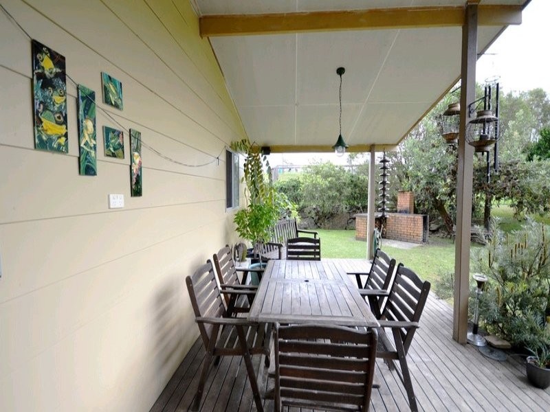 95 Pine Avenue, Ulong NSW 2450