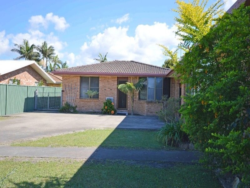 2/5 Brunswick Avenue, Coffs Harbour NSW 2450
