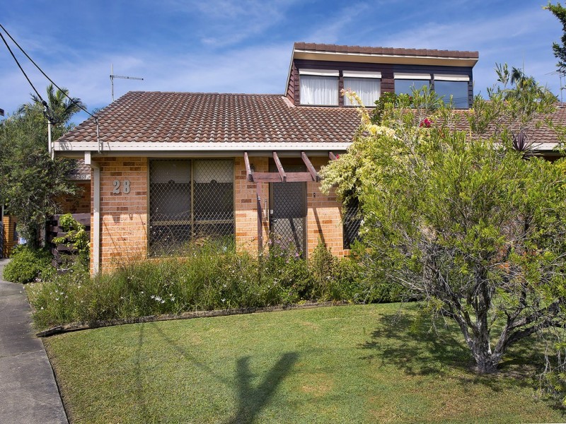 2/28 Karuah Avenue, Coffs Harbour NSW 2450