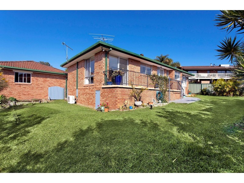 33 Barnes Street, Woolgoolga NSW 2456