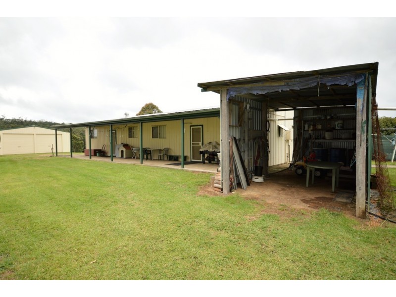 61 Lowanna Road, Lowanna NSW 2450