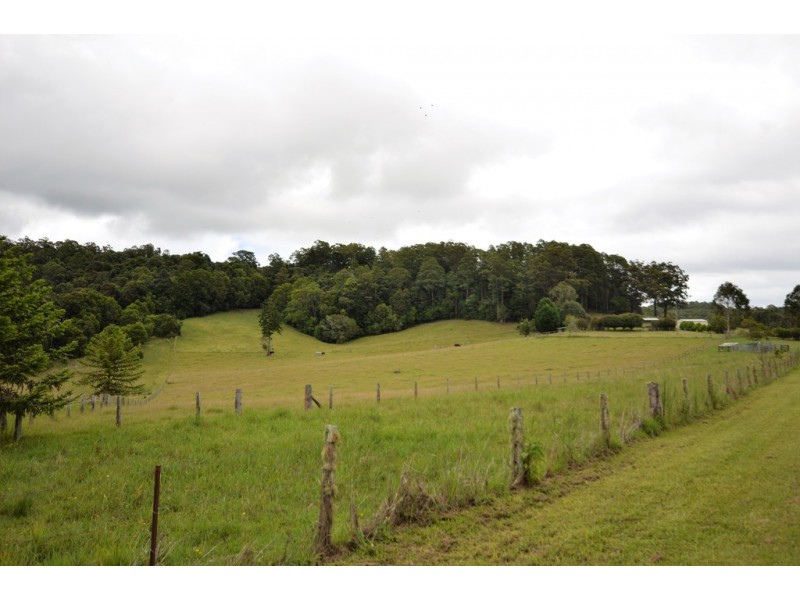 61 Lowanna Road, Lowanna NSW 2450