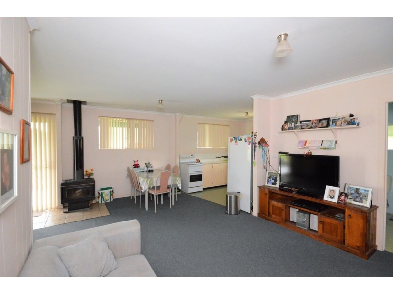 61 Lowanna Road, Lowanna NSW 2450