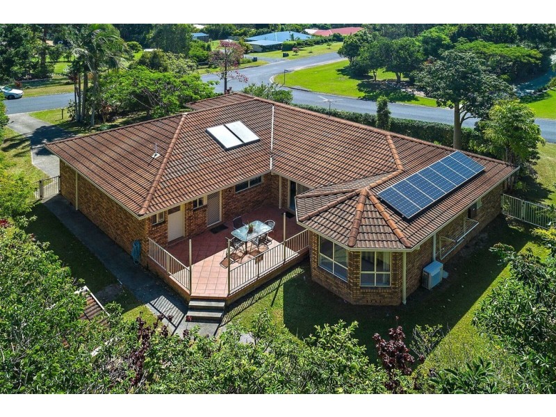 4 Azure Avenue, Emerald Beach NSW 2456