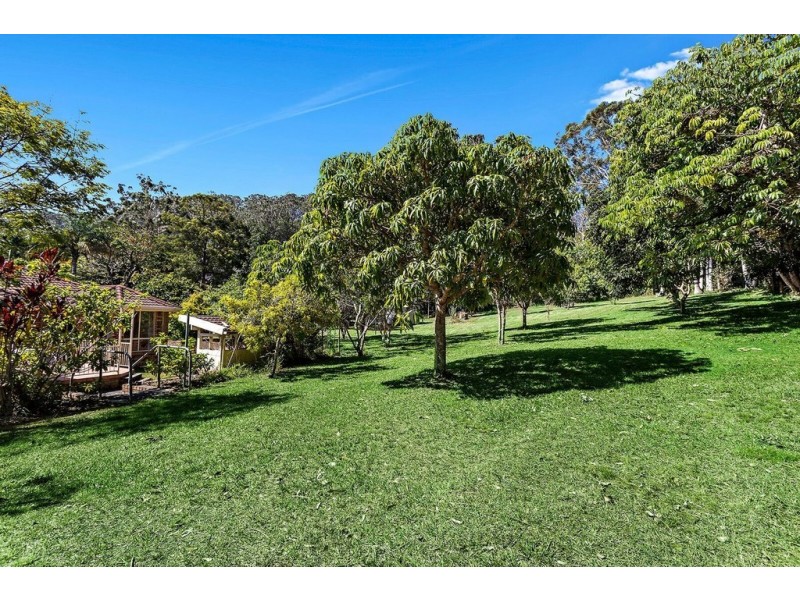 4 Azure Avenue, Emerald Beach NSW 2456