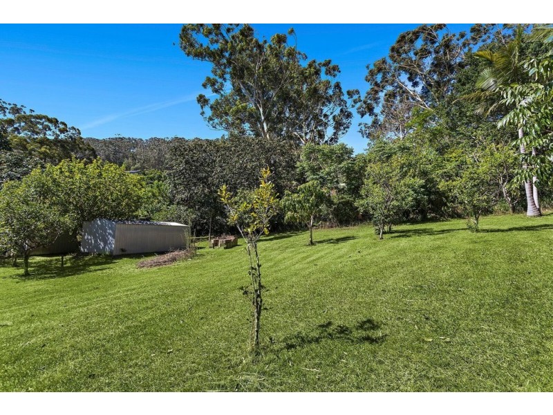 4 Azure Avenue, Emerald Beach NSW 2456