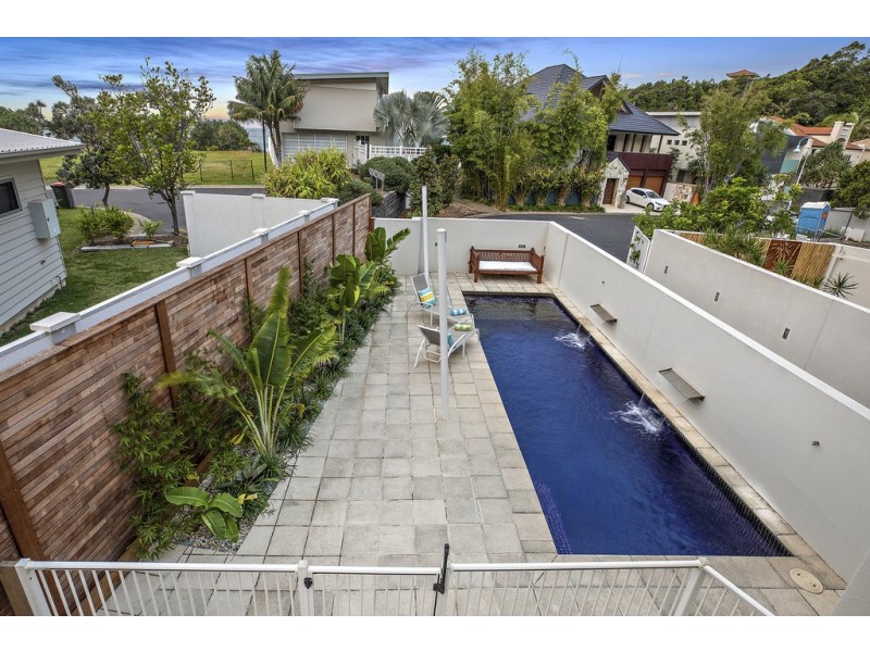 9 Beachfront Close, Sapphire Beach NSW 2450