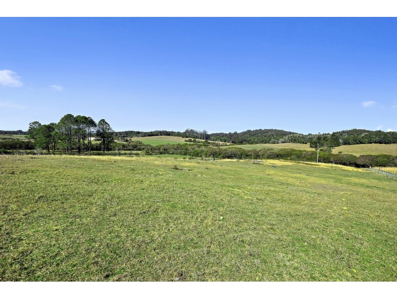 11 Cavanaghs Road, Lowanna NSW 2450