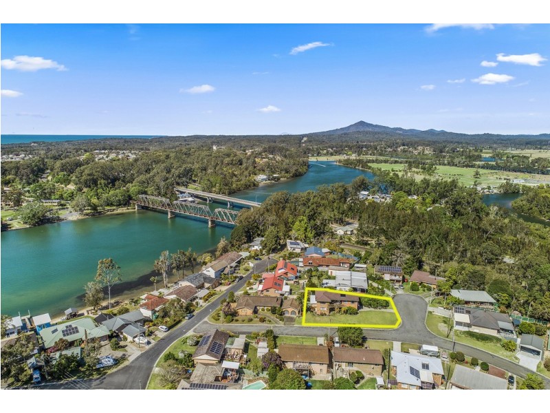 2 Essex Court, Urunga NSW 2455