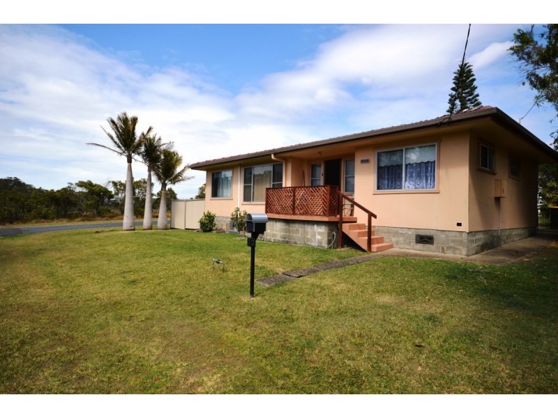 12 Beach Road, Arrawarra Headland NSW 2456