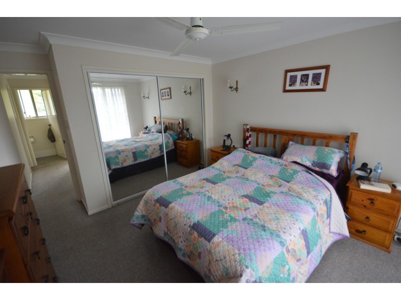 2/27 Burridge Avenue, Coffs Harbour NSW 2450