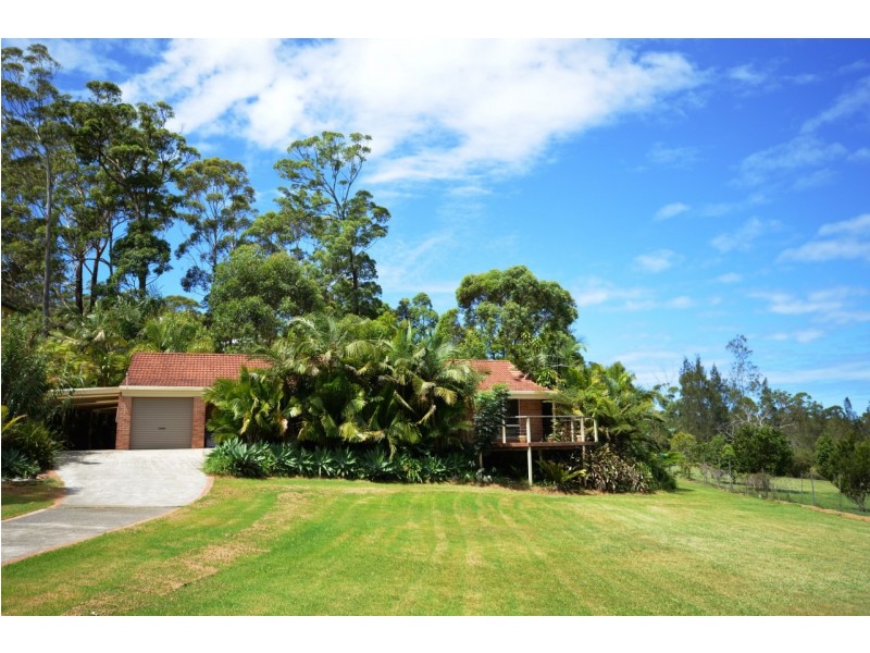 42 Poynten Drive, Emerald Beach NSW 2456