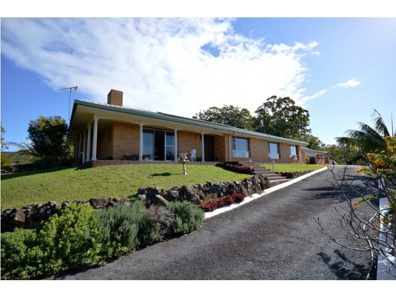 20a Skinner Close, Emerald Beach NSW 2456