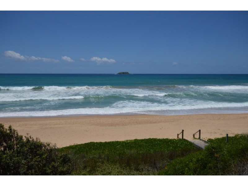 11A San Simeon Circuit, Sapphire Beach NSW 2450