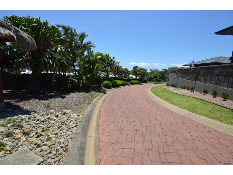 11A San Simeon Circuit, Sapphire Beach NSW 2450