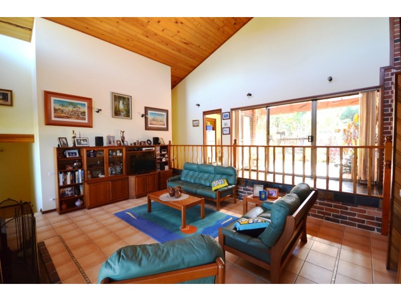 20b Skinner Close, Emerald Beach NSW 2456