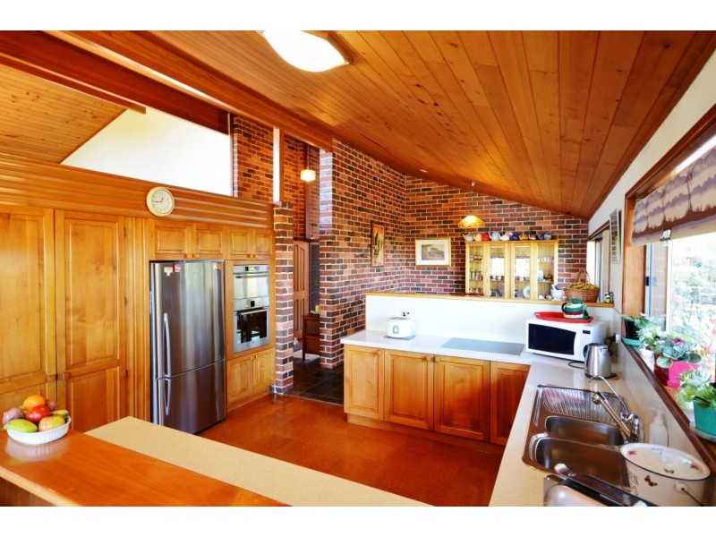 20b Skinner Close, Emerald Beach NSW 2456