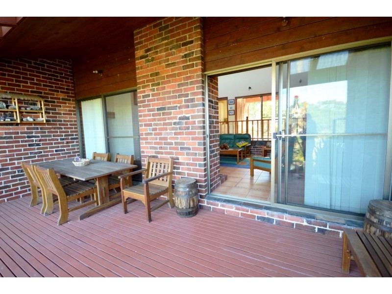 20b Skinner Close, Emerald Beach NSW 2456