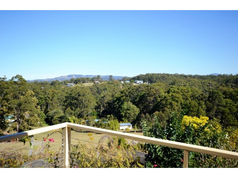 20b Skinner Close, Emerald Beach NSW 2456