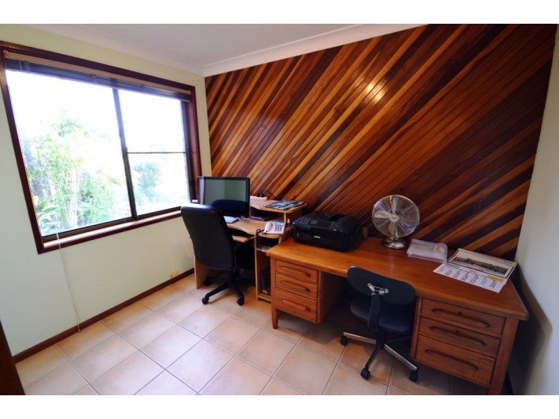20b Skinner Close, Emerald Beach NSW 2456