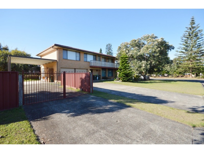 25 Beach Parade, Mylestom NSW 2454
