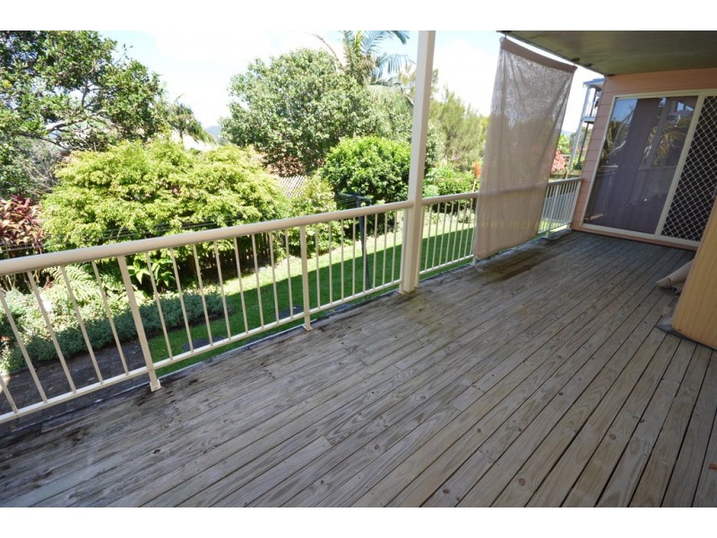 64 Dammerel Crescent, Emerald Beach NSW 2456