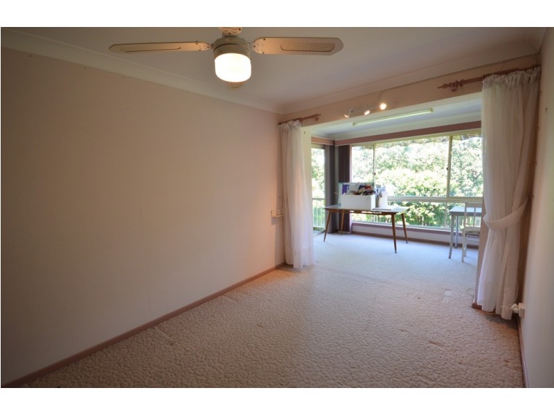 64 Dammerel Crescent, Emerald Beach NSW 2456