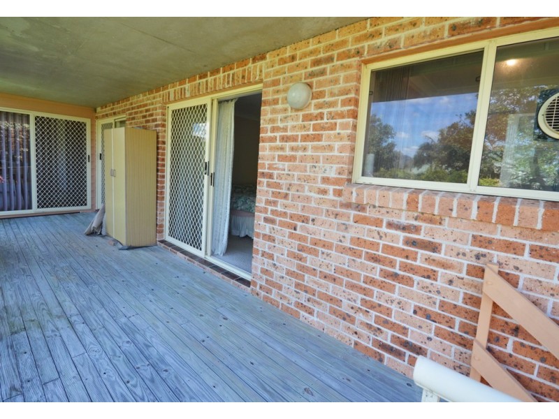 64 Dammerel Crescent, Emerald Beach NSW 2456