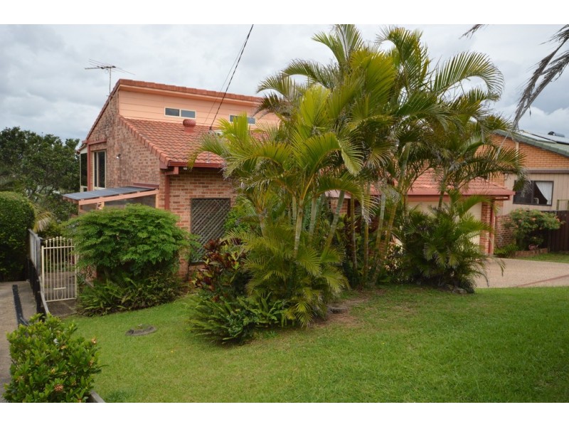 64 Dammerel Crescent, Emerald Beach NSW 2456