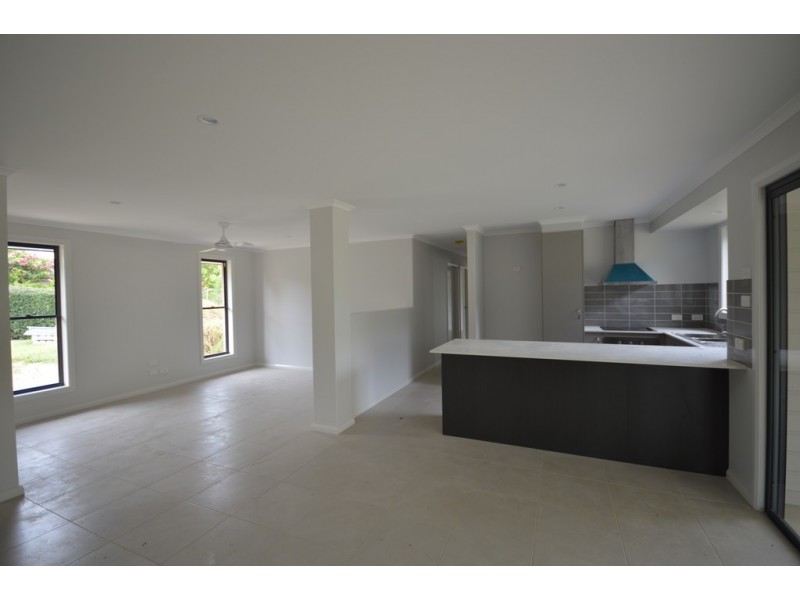 2/18 Sea Breeze Place, Boambee East NSW 2452