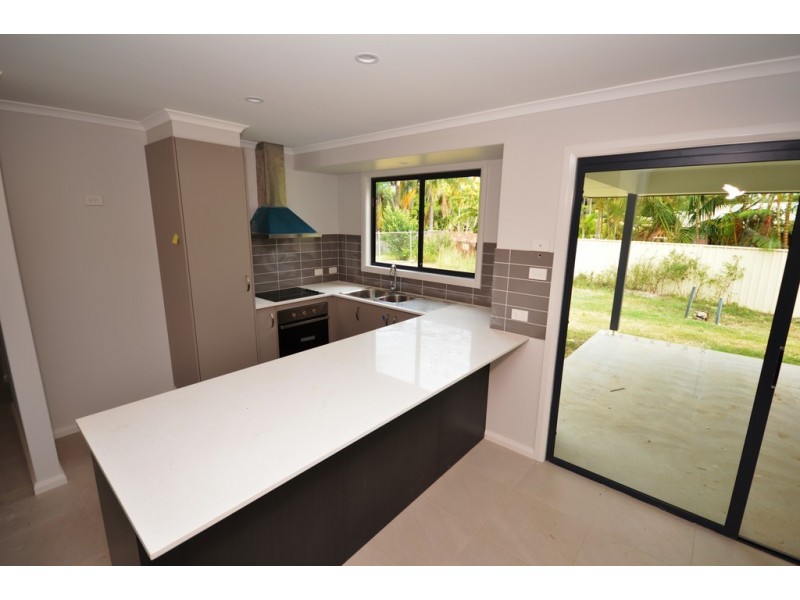 2/18 Sea Breeze Place, Boambee East NSW 2452