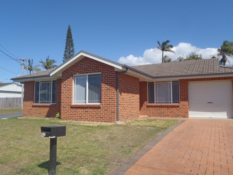 42 Bluegum Avenue, Sandy Beach NSW 2456