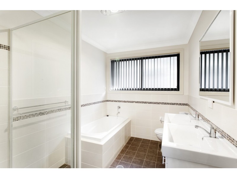 18 Admiralty Drive, Safety Beach NSW 2456