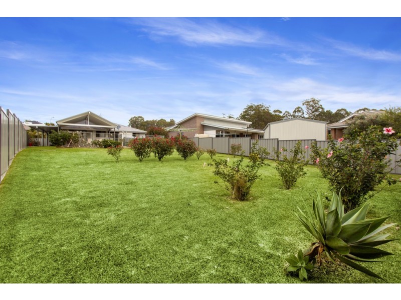18 Admiralty Drive, Safety Beach NSW 2456