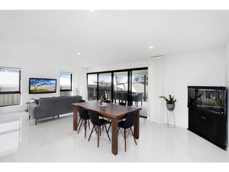7 Seashore Place, Sandy Beach NSW 2456