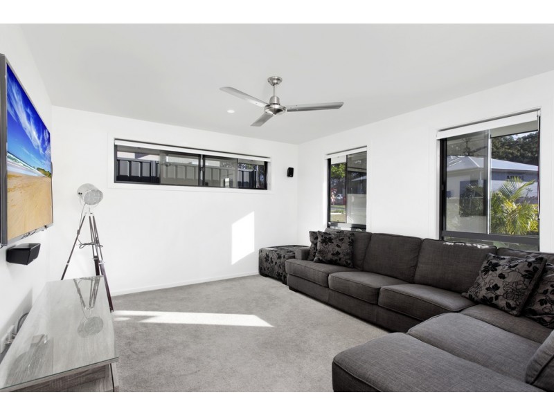 7 Seashore Place, Sandy Beach NSW 2456